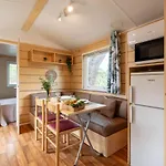 Le Photinia, Mobil-home Climatise Avec Vue Situe Au Coeur Du Domaine Privatunterkunft Hyères