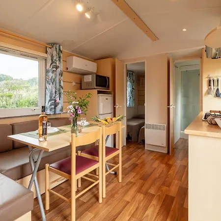 Homestay Le Photinia, Mobil-home Climatise Avec Vue Situe Au Coeur Du Domaine Hyeres