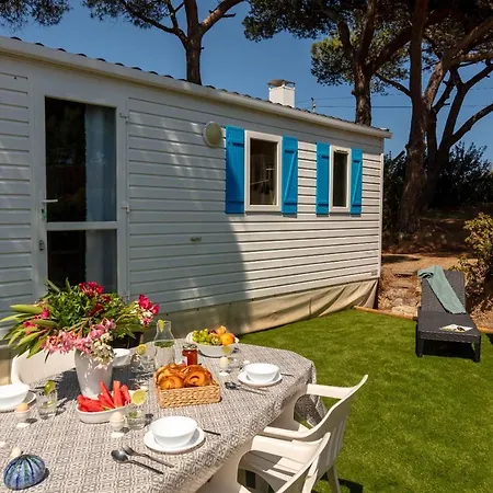 Privat bolig Le Photinia, Mobil-home Climatise Avec Vue Situe Au Coeur Du Domaine Hyères