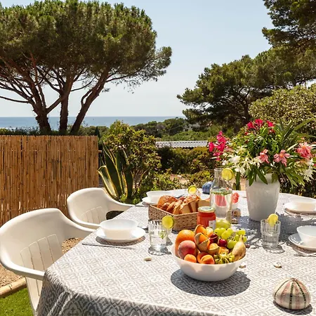 Homestay Le Photinia, Mobil-home Climatise Avec Vue Situe Au Coeur Du Domaine