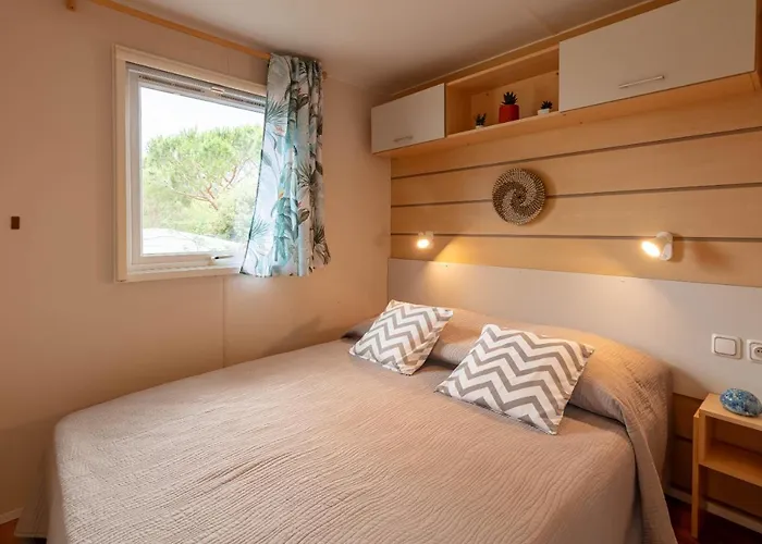 Le Photinia, Mobil-home Climatise Avec Vue Situe Au Coeur Du Domaine *